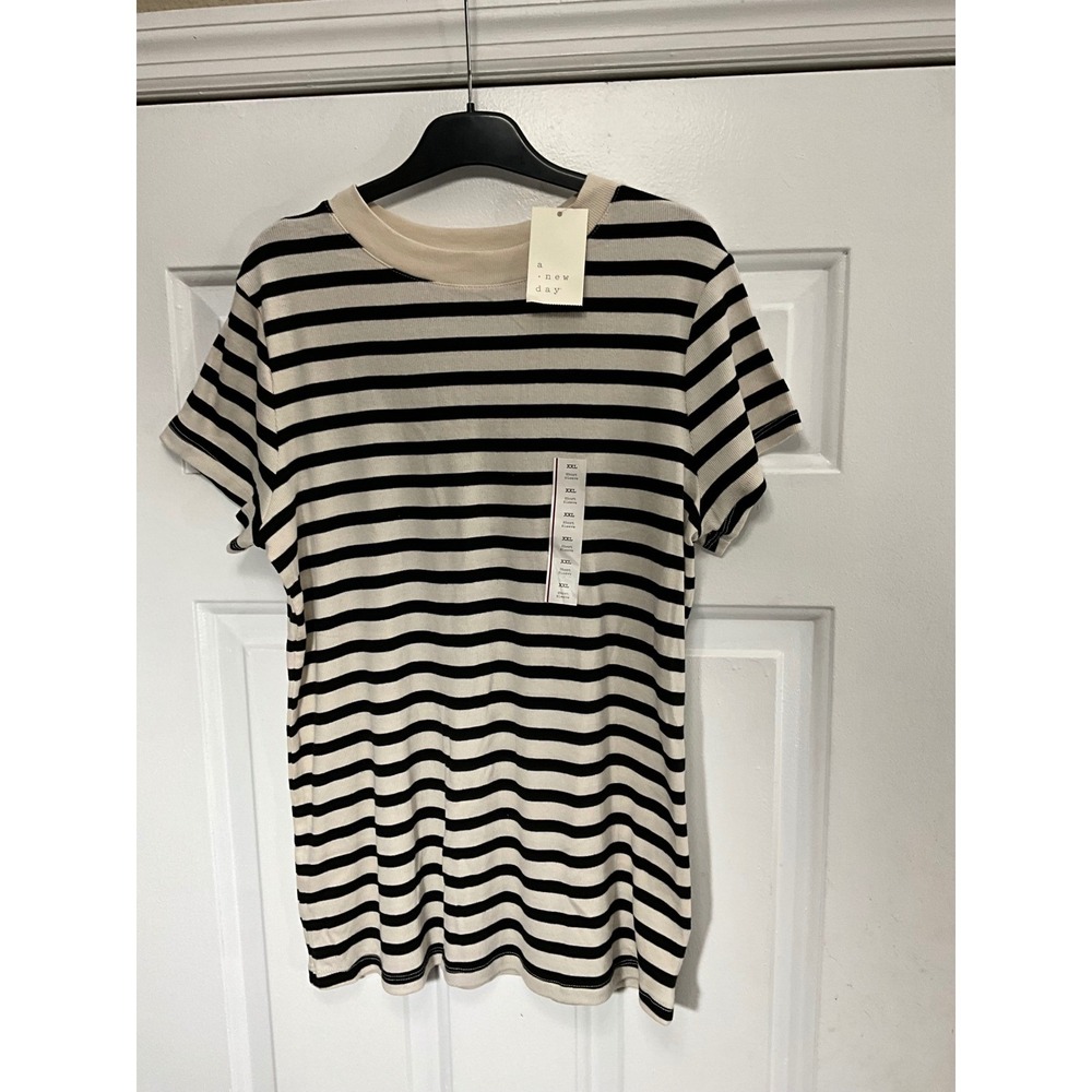 A New Day Women XXL Cream Black Striped Ribbed Short Sleeve T-Shirt NWT
